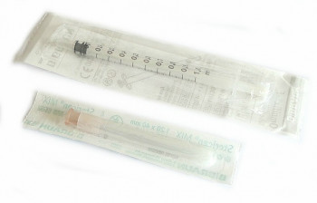 1ml Spritze mit stumpfer Kanüle 1ml Spritze mit stumpfer Kanüle